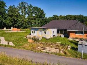 Prodej pozemku pro bydlení, Chvalovice, 3880 m2