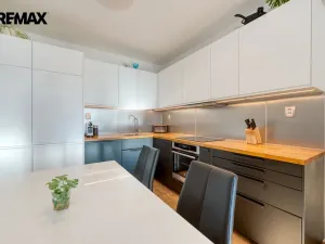 Prodej bytu 3+kk, Praha - Modřany, Zlochova, 89 m2