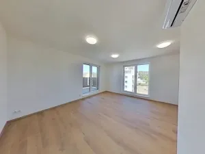Pronájem bytu 2+kk, Třebíč, Modřínová, 56 m2