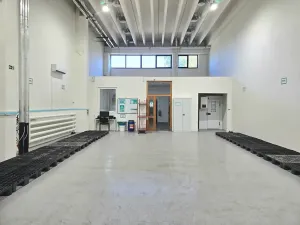 Pronájem skladu, Zlín, třída 3. května, 158 m2