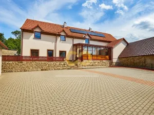 Prodej výrobních prostor, Vlachovo Březí, Plánkova, 930 m2