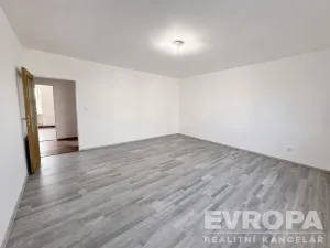 Prodej bytu 3+1, Plzeň - Božkov, Barákova, 91 m2