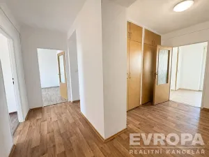 Prodej bytu 3+1, Plzeň - Božkov, Barákova, 91 m2