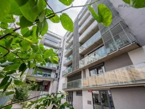 Pronájem bytu 1+kk, Praha - Karlín, Křižíkova, 36 m2