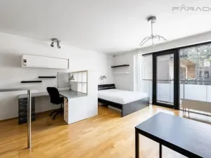 Pronájem bytu 1+kk, Praha - Karlín, Křižíkova, 36 m2