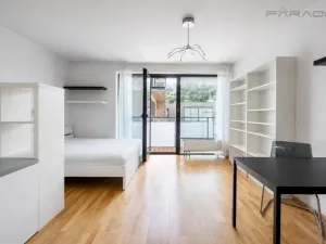 Pronájem bytu 1+kk, Praha - Karlín, Křižíkova, 36 m2