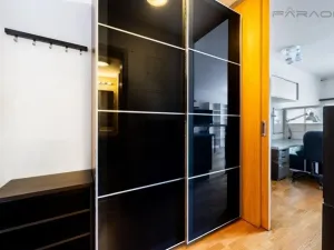 Pronájem bytu 1+kk, Praha - Karlín, Křižíkova, 36 m2