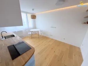 Pronájem bytu 1+kk, Praha - Prosek, Veltruská, 27 m2