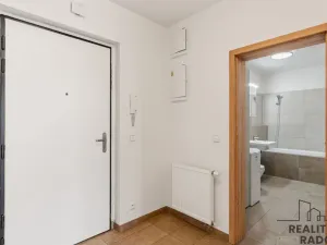 Pronájem bytu 2+kk, Praha - Modřany, Mezi vodami, 57 m2