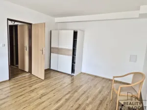 Pronájem bytu 1+1, Slatinice, 30 m2