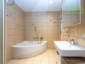 Pronájem bytu 2+kk, Praha, Za poštou, 75 m2