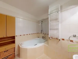 Pronájem bytu 3+kk, Praha, Nad Okrouhlíkem, 75 m2