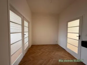 Pronájem bytu 3+1, Praha - Holešovice, U elektrárny, 70 m2