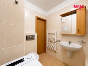 Pronájem bytu 2+kk, Karlovy Vary - Drahovice, Zbrojnická, 52 m2