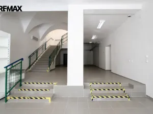 Pronájem obchodního prostoru, Čáslav - Čáslav-Staré Město, nám. Jana Žižky z Trocnova, 170 m2