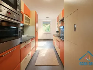 Prodej bytu 3+1, Praha - Troja, Hnězdenská, 68 m2