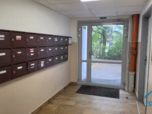 Prodej bytu 3+1, Praha - Troja, Hnězdenská, 68 m2