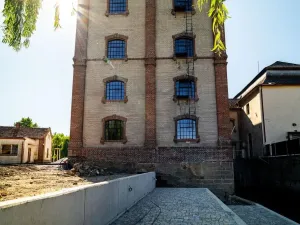 Pronájem obchodního prostoru, Dašice, Štenclova, 142 m2