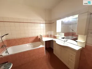 Pronájem bytu 2+kk, Praha - Vysočany, Kolbenova, 86 m2