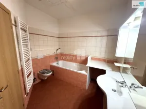Pronájem bytu 2+kk, Praha - Vysočany, Kolbenova, 86 m2