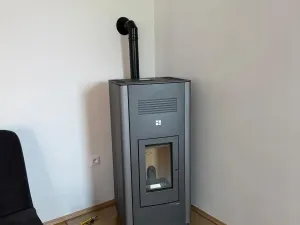 Pronájem bytu 2+kk, Hradec-Nová Ves, 66 m2