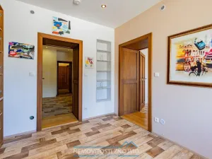 Prodej atypického bytu, Znojmo, Sokolská, 169 m2