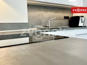 Prodej bytu 2+kk, Zlín, třída Svobody, 66 m2