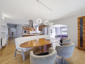Prodej rodinného domu, Luženičky, 300 m2