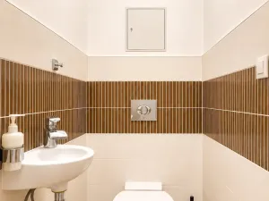 Pronájem bytu 3+1, Praha - Košíře, Lovčenská, 82 m2