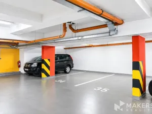Pronájem bytu 3+1, Praha - Košíře, Lovčenská, 82 m2