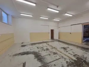 Pronájem skladu, Zlín, Kvítková, 156 m2