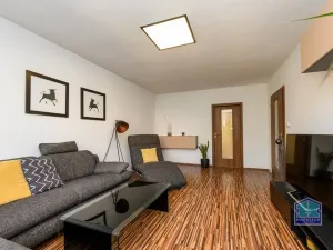 Prodej bytu 3+1, Plzeň - Doubravka, Ke Špitálskému lesu, 70 m2