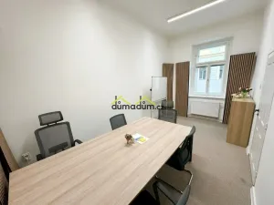 Prodej kanceláře, Praha, Pernerova, 88 m2