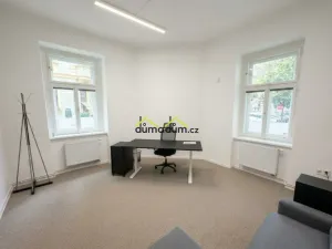 Prodej kanceláře, Praha, Pernerova, 88 m2