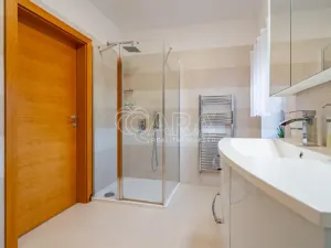 Prodej rodinného domu, Mořina, 320 m2