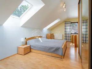 Prodej rodinného domu, Mořina, 320 m2
