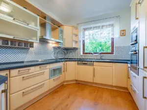 Prodej vícegeneračního domu, Mořina, 320 m2