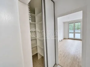 Pronájem bytu 3+1, Praha - Černý Most, Vybíralova, 77 m2