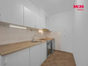 Pronájem bytu 2+kk, Pardubice - Zelené Předměstí, nábřeží Závodu míru, 55 m2