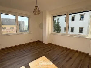 Pronájem bytu 2+kk, Hranice - Hranice I-Město, Pernštejnské náměstí, 53 m2