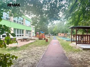 Prodej bytu 3+1, Praha - Prosek, Veltruská, 58 m2
