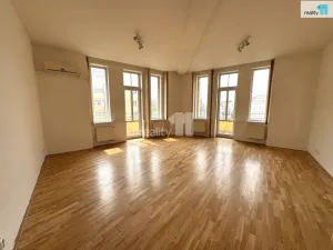 Pronájem bytu 2+kk, Praha - Vysočany, Pod pekárnami, 86 m2