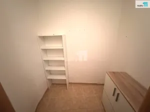 Pronájem bytu 2+kk, Praha - Vysočany, Pod pekárnami, 86 m2
