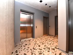 Pronájem bytu 2+kk, Praha - Radlice, U Komína, 47 m2
