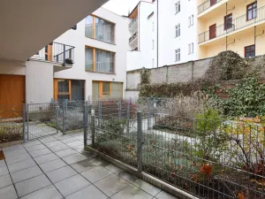 Pronájem bytu 1+kk, Praha - Žižkov, Štítného, 34 m2