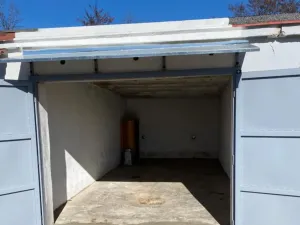 Pronájem garáže, České Budějovice - České Budějovice 3, J. Plachty, 18 m2