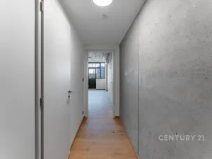 Pronájem bytu 1+kk, Praha - Vysočany, Kolbenova, 33 m2
