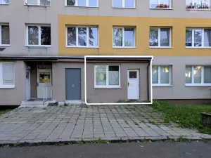 Prodej obchodního prostoru, Most, Šeříková, 39 m2