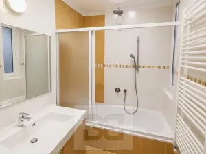 Pronájem bytu 3+1, Karlovy Vary, Majakovského, 103 m2