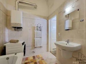 Prodej bytu 3+kk, Praha, Heřmanova, 84 m2